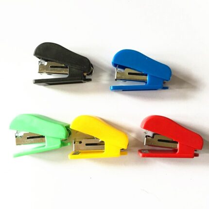 1000pcs Portable Kawaii Super Mini Small Stapler Useful Mini Stapler Staples Set Office Binding Stationery Random