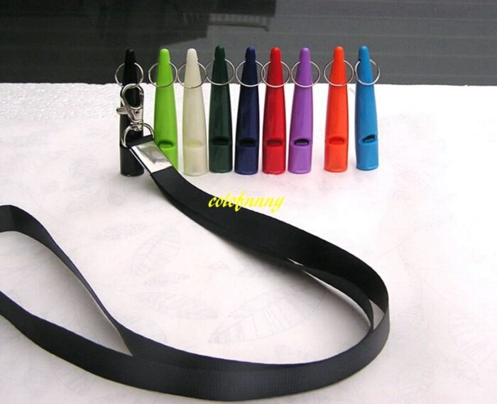 300pcs Lot Fast Shipping Plastic Dog Whistles Cat Dogs Pet Train Whistle Pet Supplies With Lanyard 3.jpg