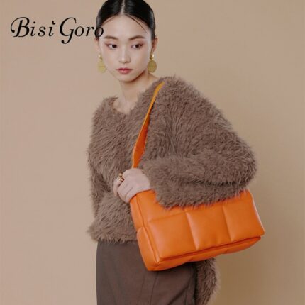 Bisi Goro 2022 New Fashion Trendy Large Capacity Underarm Tote Bag Winter Niche Brand Design Shoulder