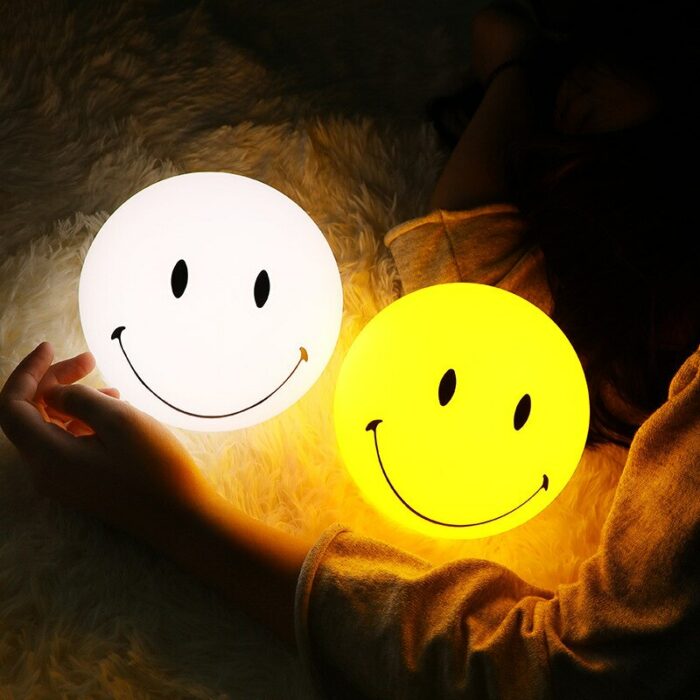 Creative Smiling Face Lamp Children With Sleeping Night Light Bedroom Bedside Decoration Timing Remote Control Feeding 2